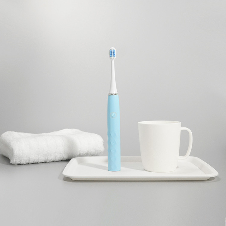 مسواک برقی مراقبت از دهان و دندان Ultra Whitening صوتی 0.7W IPX7 برای مسافرت